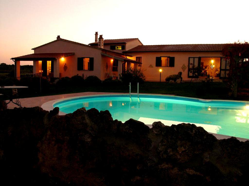 Agriturismo Il Grillo Parlante ปีติญาโน ภายนอก รูปภาพ